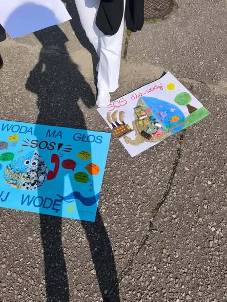 Myszków: Uczniowie posprzątali okolicę w akcji „SOS dla wody”