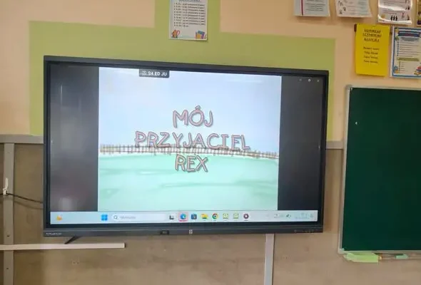 Straż Miejska uczyła dzieci, jak bezpiecznie obchodzić się z psami