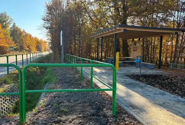 Gęzyn z nowym miejscem odpoczynku dla rowerzystów