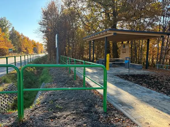 Gęzyn z nowym miejscem odpoczynku dla rowerzystów